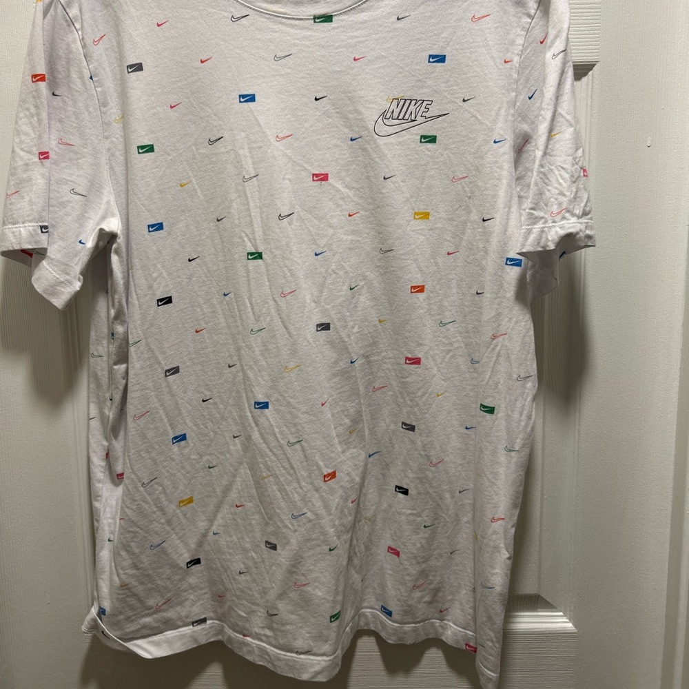 Tee shirt